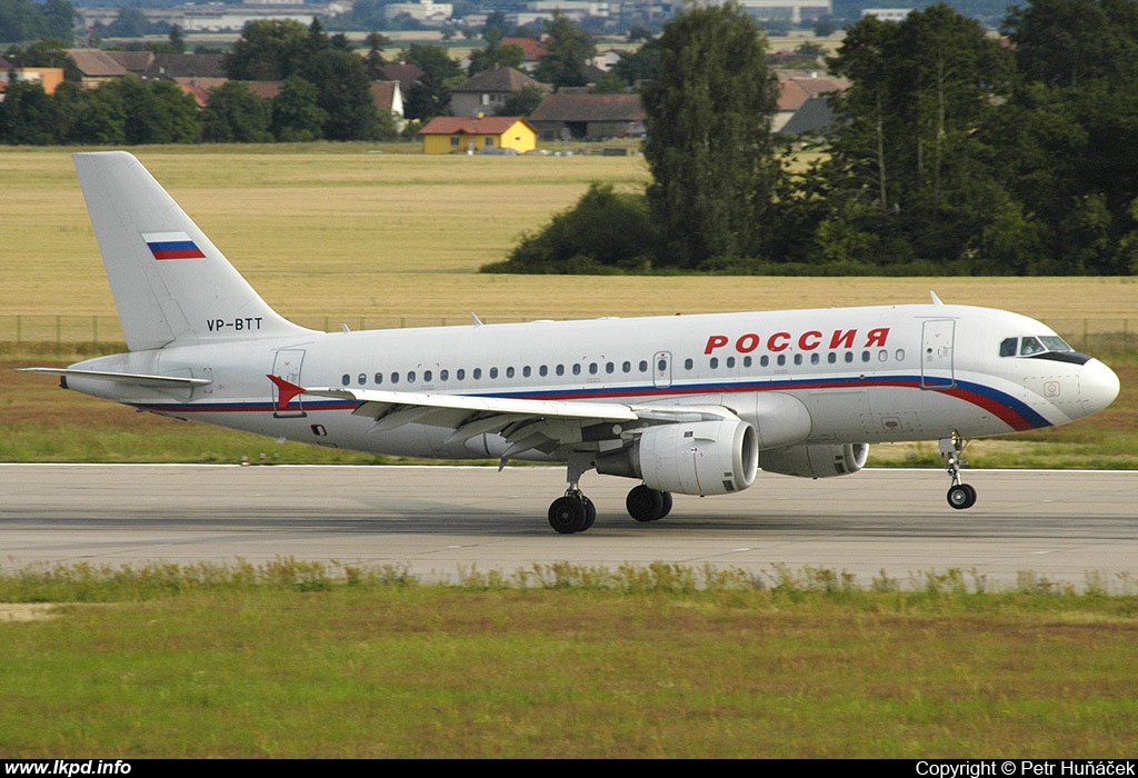 Rossia – Airbus A319-114 VP-BTT