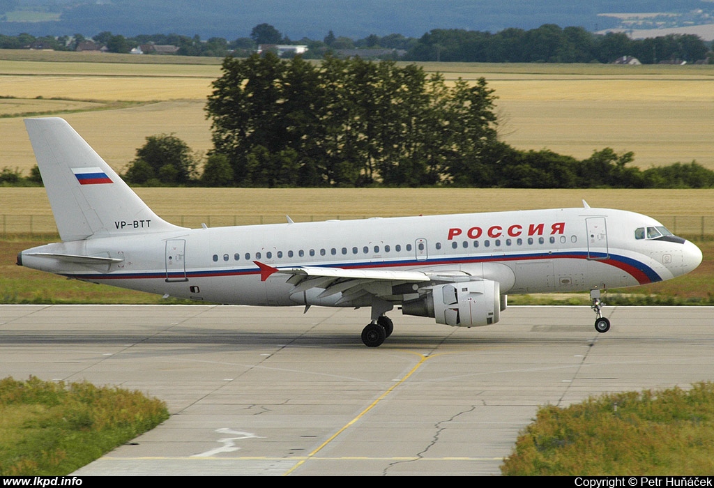 Rossia – Airbus A319-114 VP-BTT