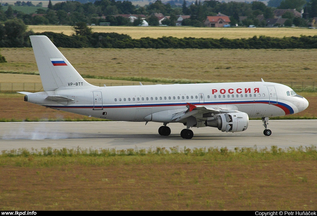 Rossia – Airbus A319-114 VP-BTT