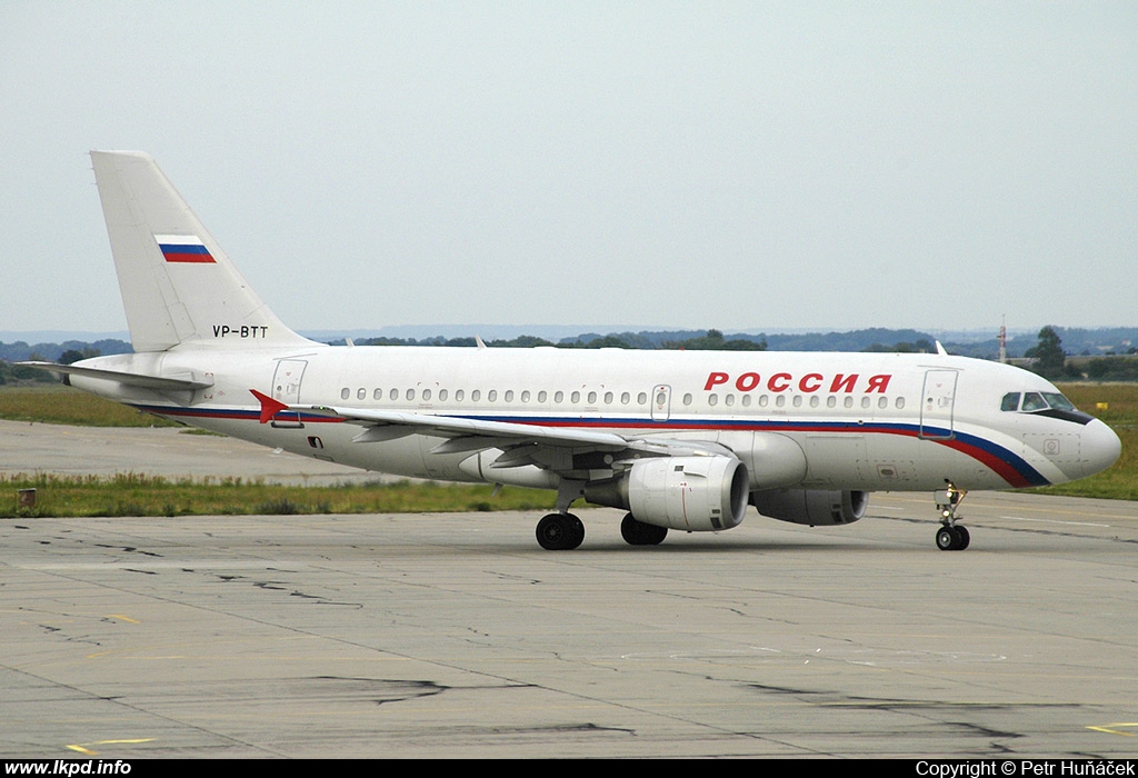 Rossia – Airbus A319-114 VP-BTT