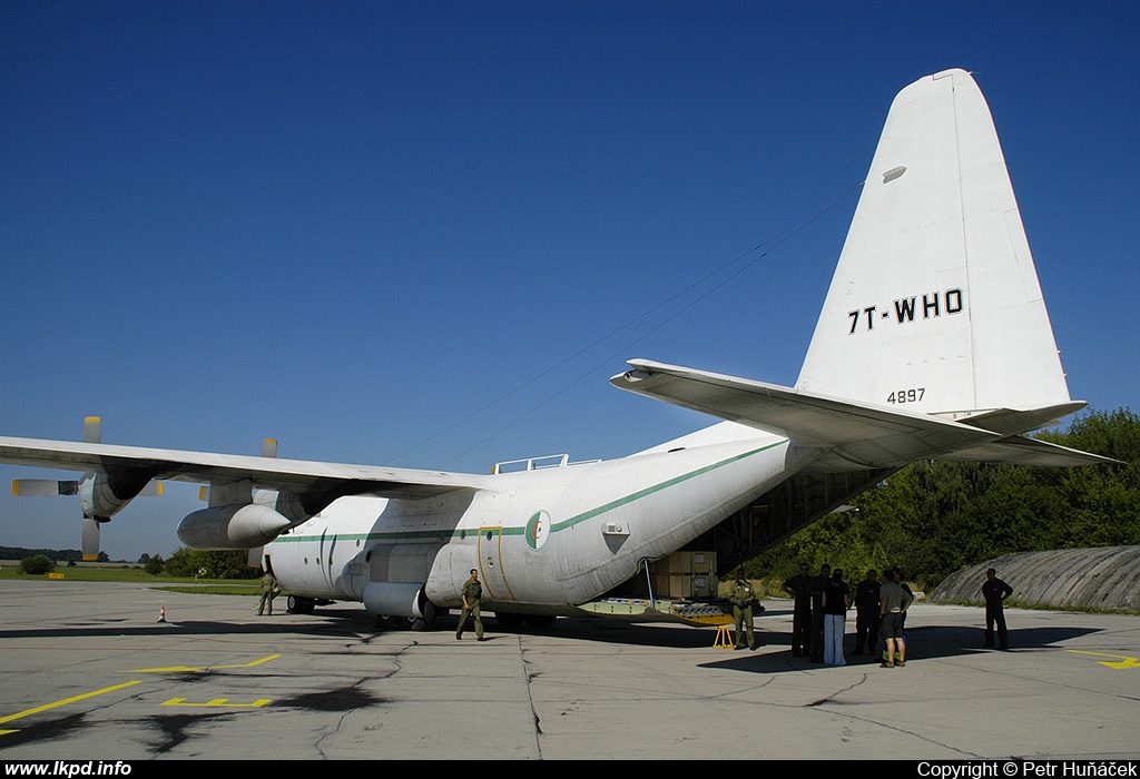 Algeria Air Force – Lockheed C-130H-30 Hercules 7T-WHO