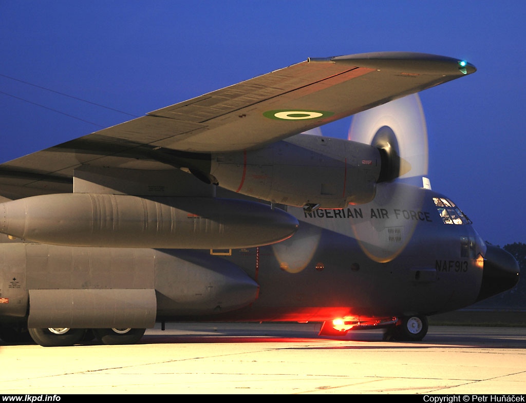 Nigeria Air Force – Lockheed C-130H Hercules NAF913