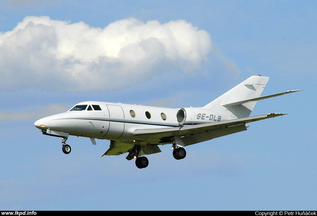 Andersson Business Jet – Dassault Aviation Falcon 100 SE-DLB