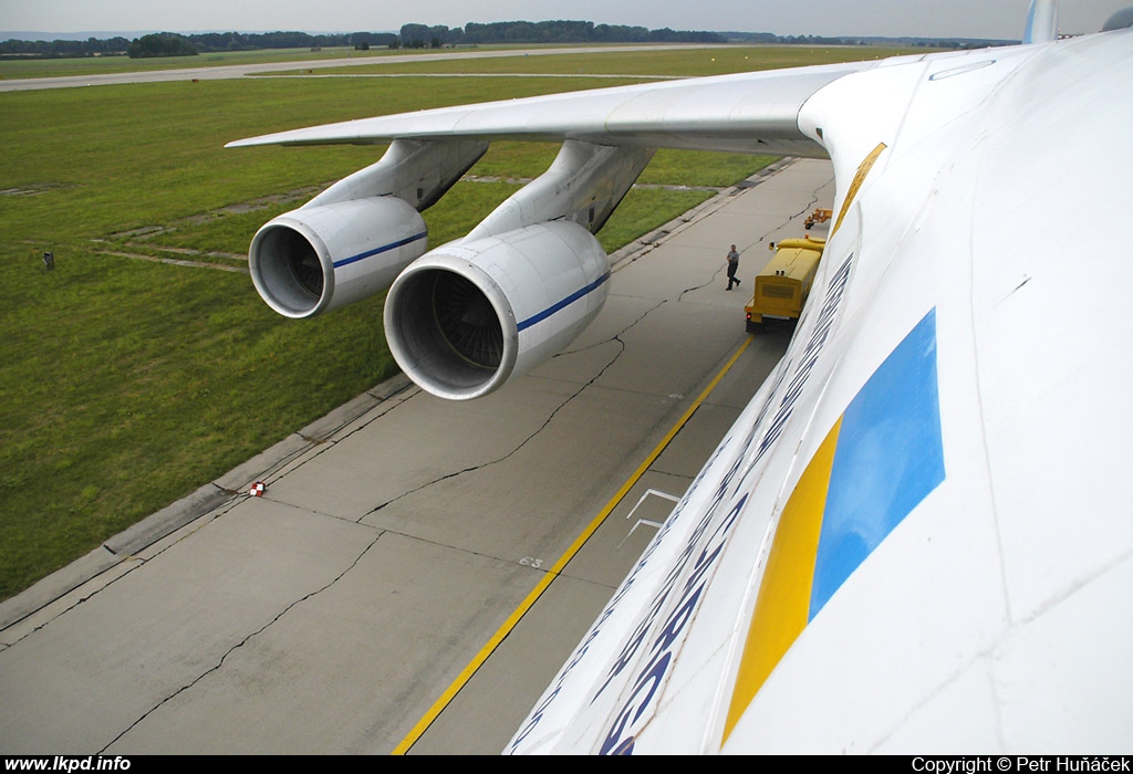 Antonov Design Bureau – Antonov AN-124-100 UR-82072