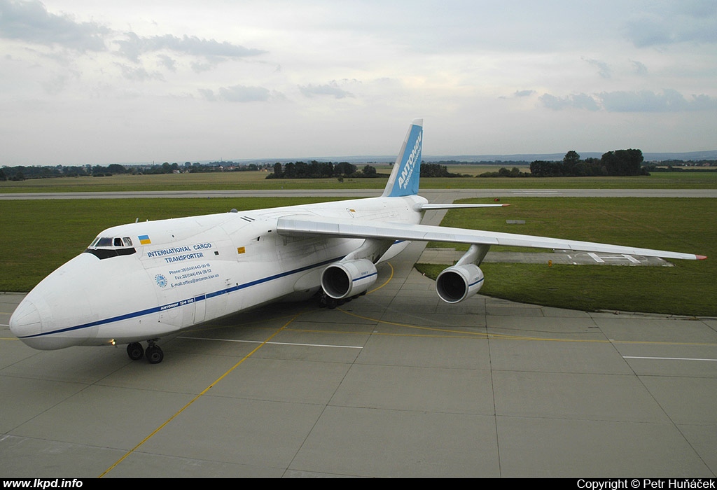 Antonov Design Bureau – Antonov AN-124-100 UR-82072