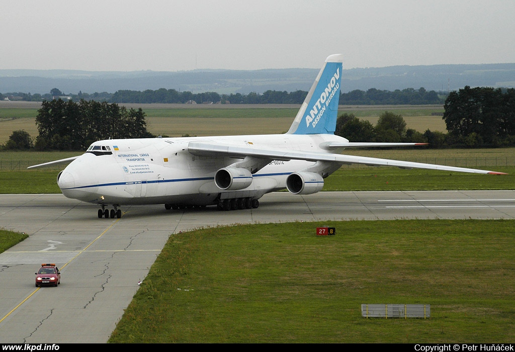 Antonov Design Bureau – Antonov AN-124-100 UR-82072