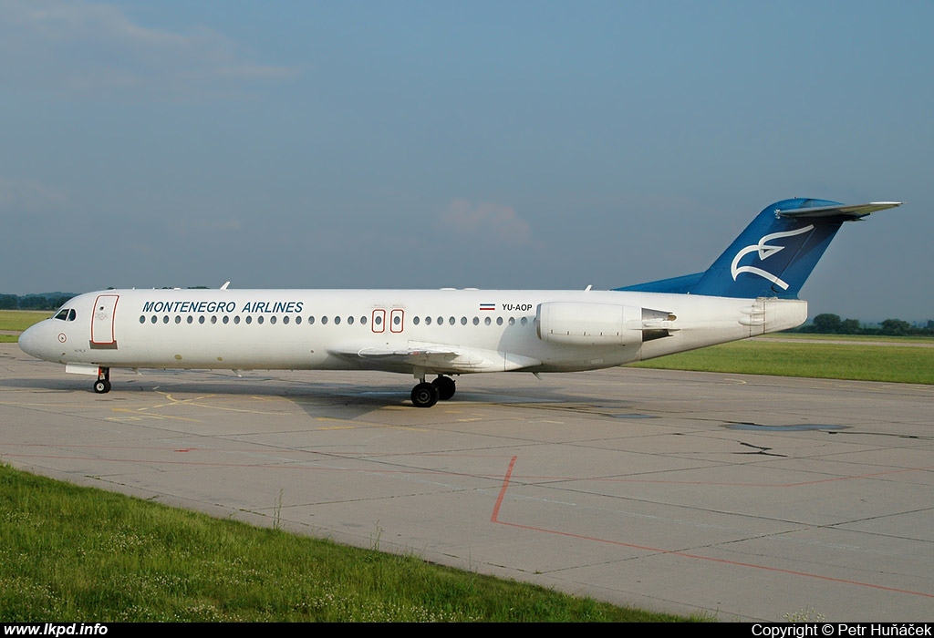 Montenegro Airlines – Fokker 100 YU-AOP