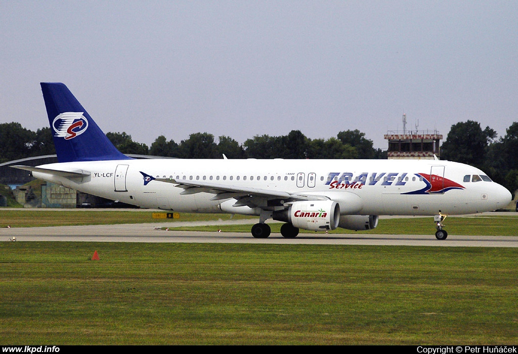 Travel Service – Airbus A320-212 YL-LCF