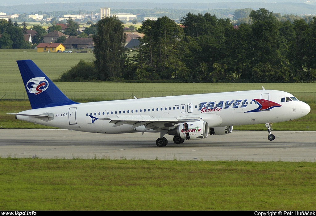 Travel Service – Airbus A320-212 YL-LCF