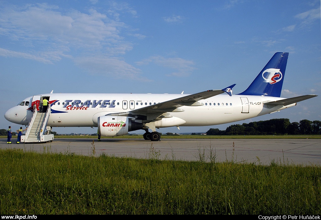 Travel Service – Airbus A320-212 YL-LCF