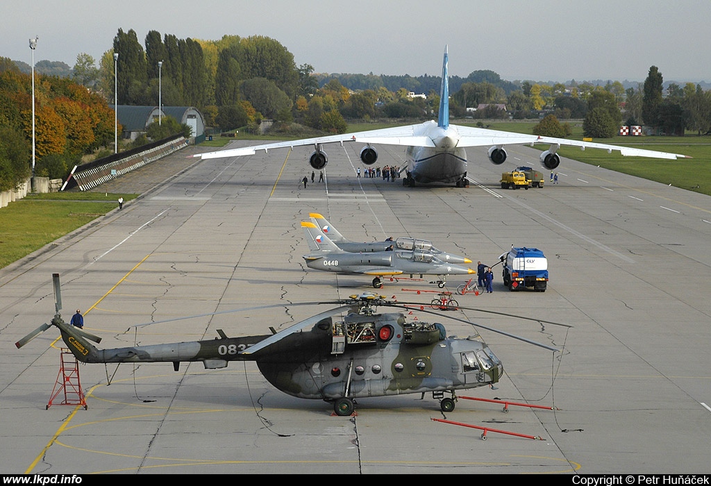 Antonov Design Bureau – Antonov AN-124-100 UR-82027