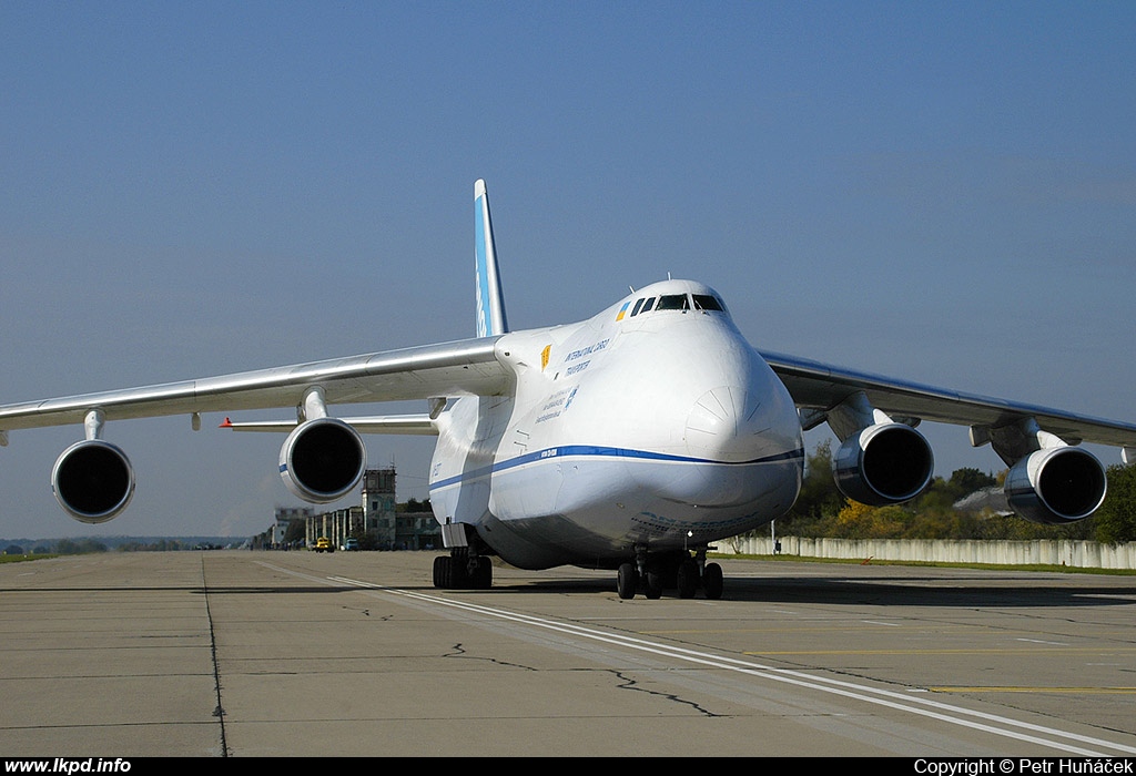 Antonov Design Bureau – Antonov AN-124-100 UR-82027