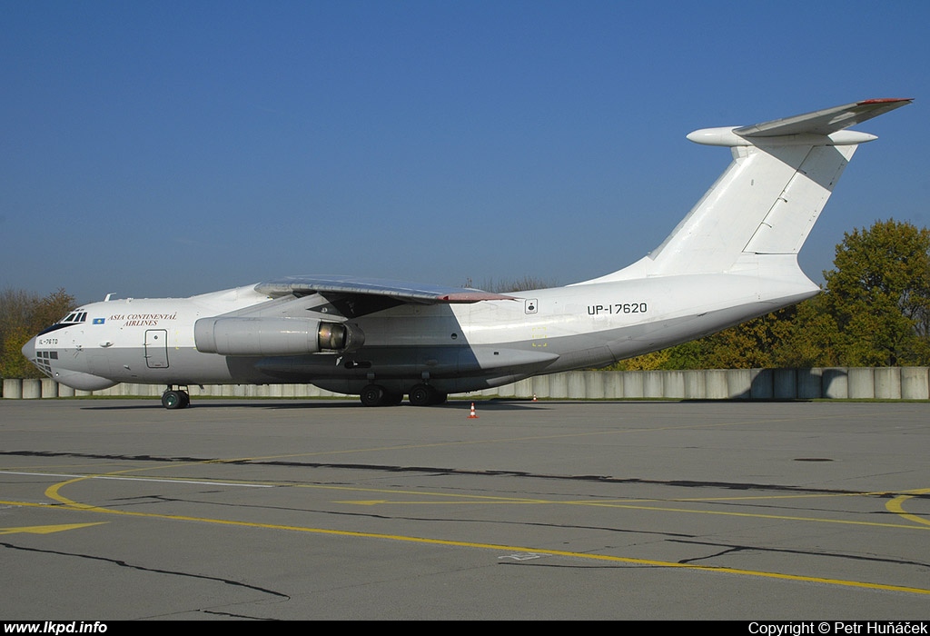 Asiacontinental Airlines – Iljuin IL-76TD UP-I7620