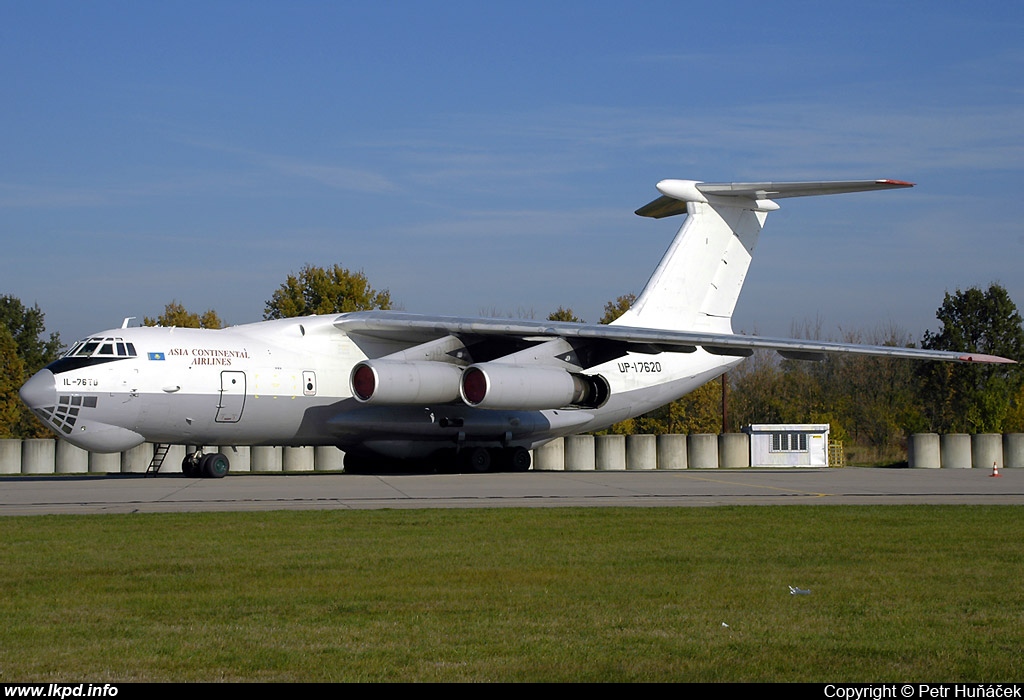 Asiacontinental Airlines – Iljuin IL-76TD UP-I7620