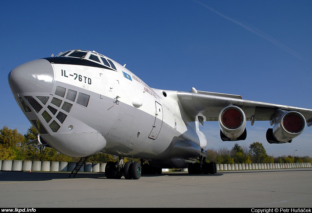 Asiacontinental Airlines – Iljuin IL-76TD UP-I7620