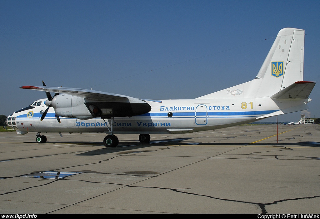 Ukraine Air Force – Antonov AN-30B 81