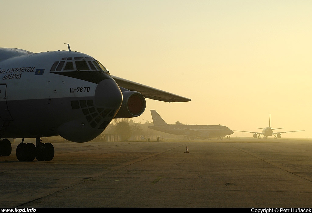 Asiacontinental Airlines – Iljuin IL-76TD UP-I7620