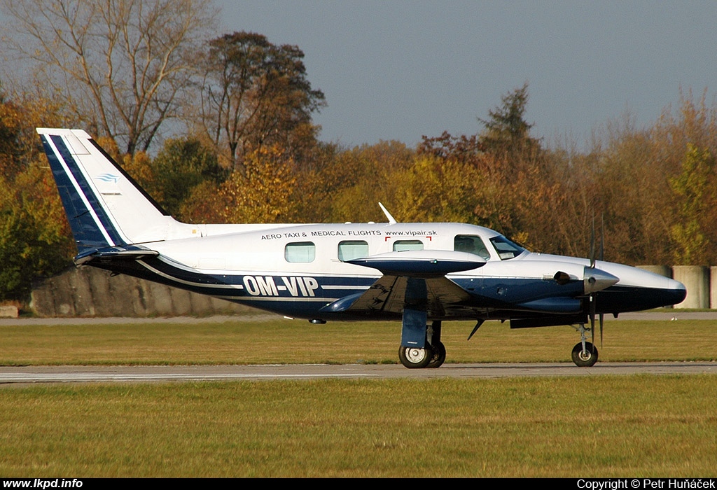 VIP Air – Piper PA-31T-620 Cheyenne II  OM-VIP