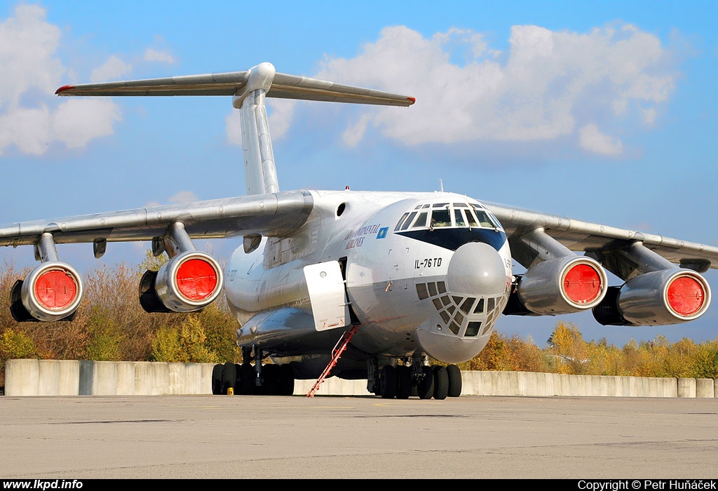 Asiacontinental Airlines – Iljuin IL-76TD UP-I7620