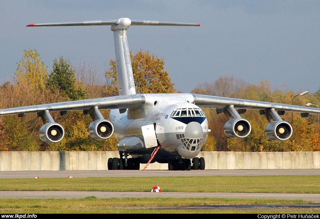 Asiacontinental Airlines – Iljuin IL-76TD UP-I7620