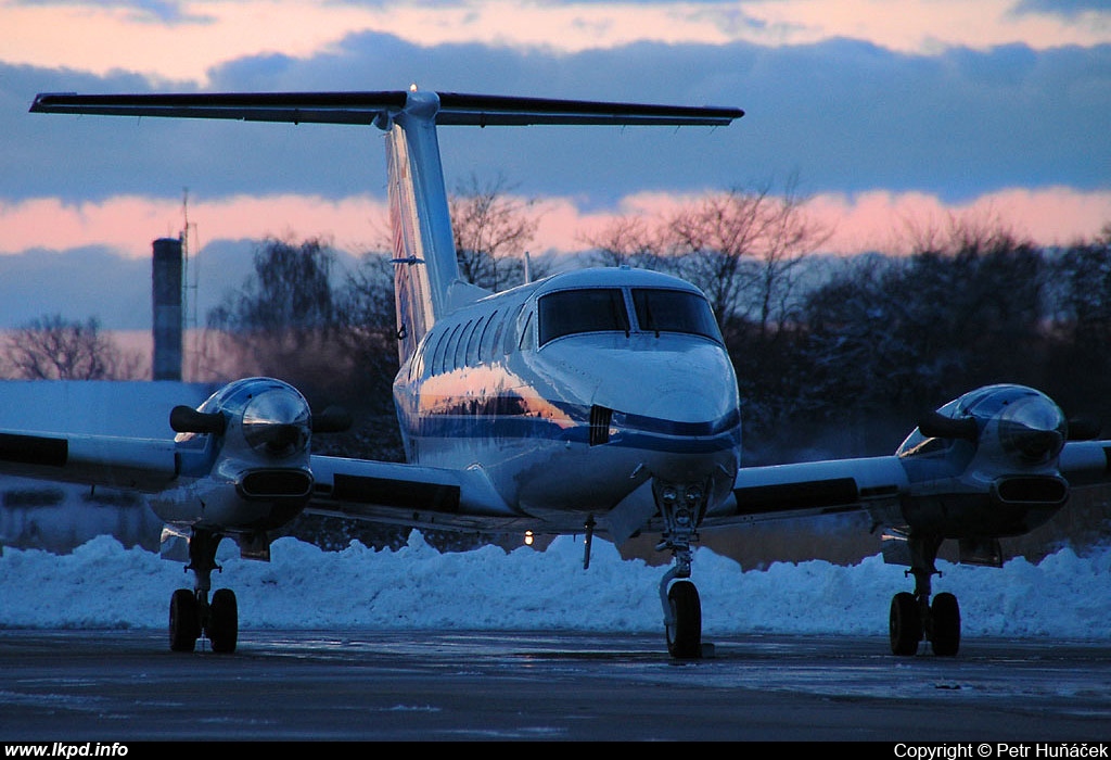 Time Air – Beech Super King Air 300LW OK-GTJ