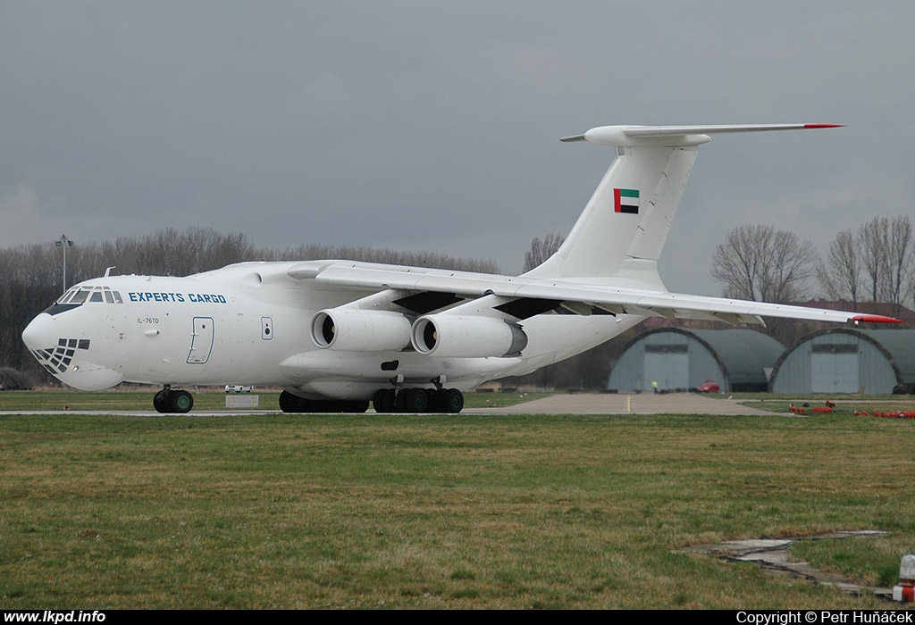 Experts Cargo – Iljuin IL-76TD UR-BXR