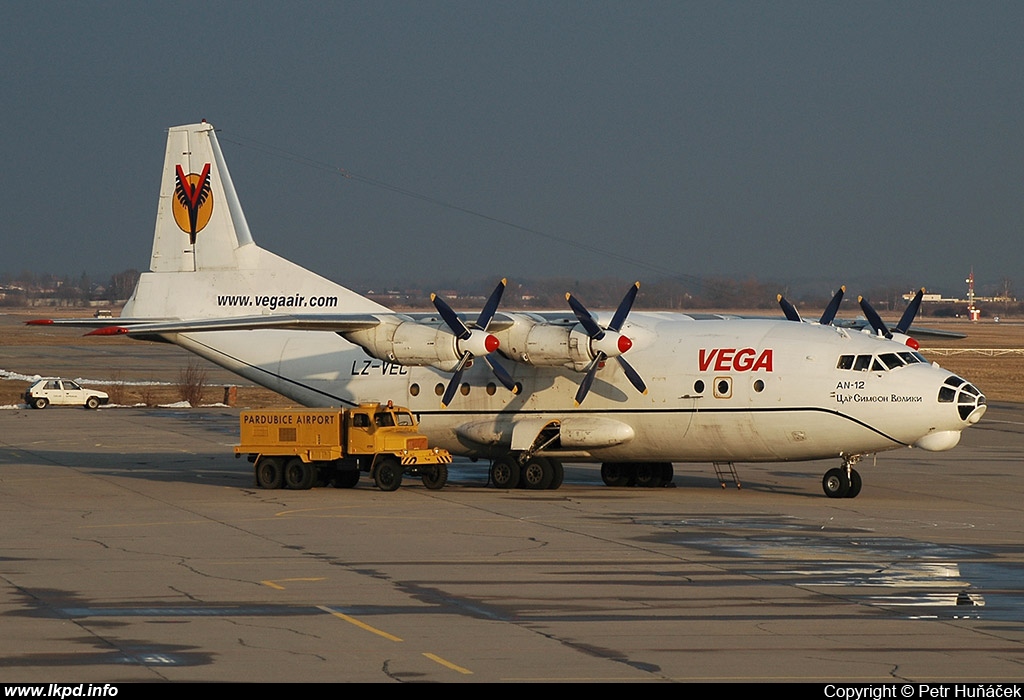 Vega Airlines – Antonov AN-12BP LZ-VEC