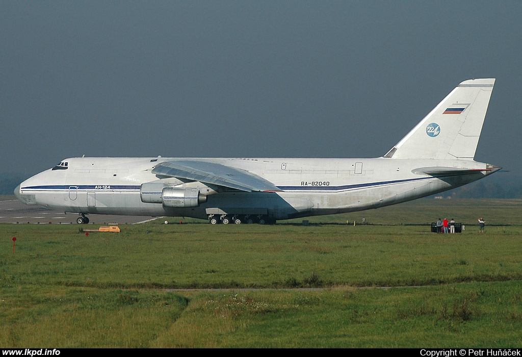 Russia Air Force – Antonov AN-124-100 RA-82040