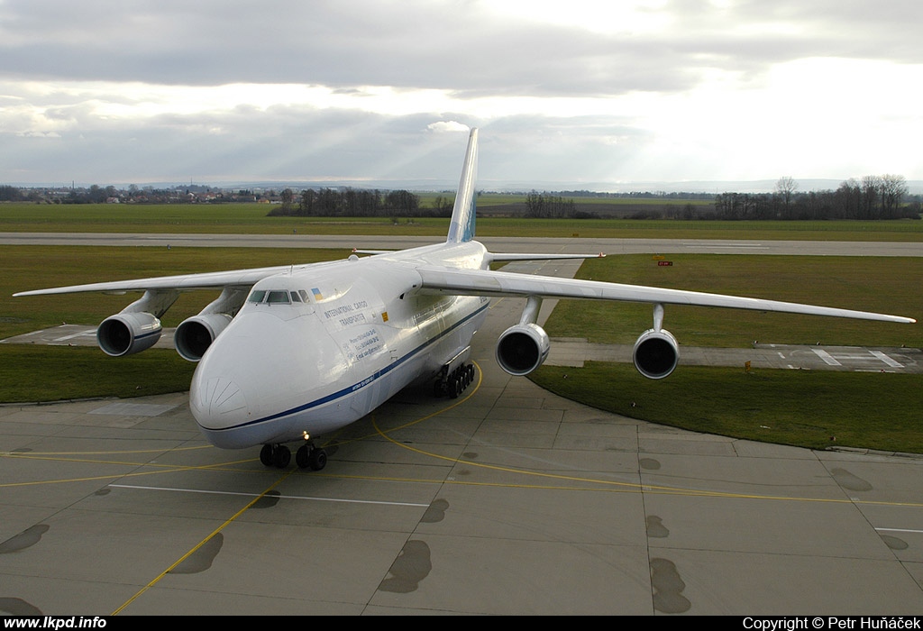 Antonov Design Bureau – Antonov AN-124-100M-150 UR-82009