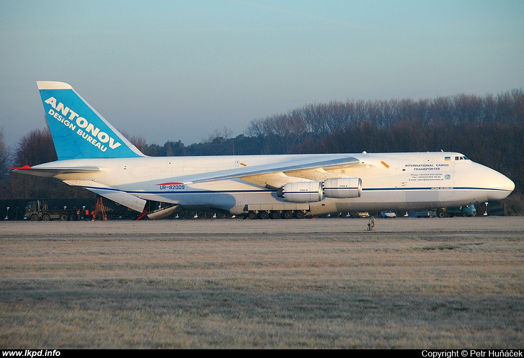 Antonov Design Bureau – Antonov AN-124-100M-150 UR-82009