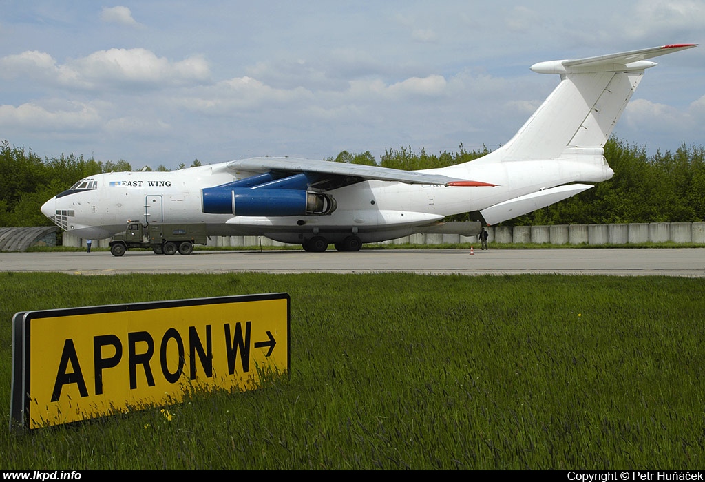 East Wing – Iljuin IL-76TD UN-76011