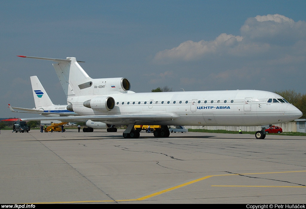 Centre-Avia – Yakovlev YAK-42D RA-42341