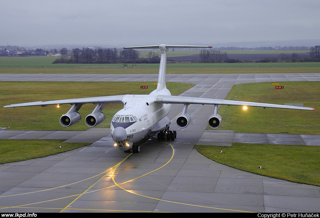 Asiacontinental Airlines – Iljuin IL-76TD UP-I7617