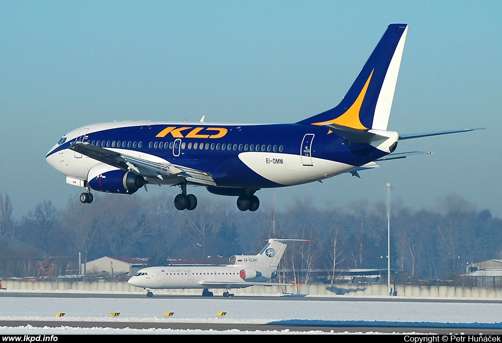 Kaliningradavia – Boeing B737-33A EI-DMM