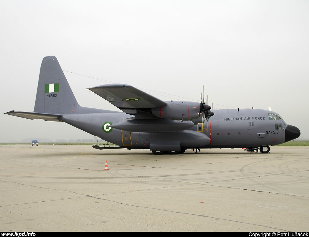 Nigeria Air Force – Lockheed C-130H Hercules NAF913