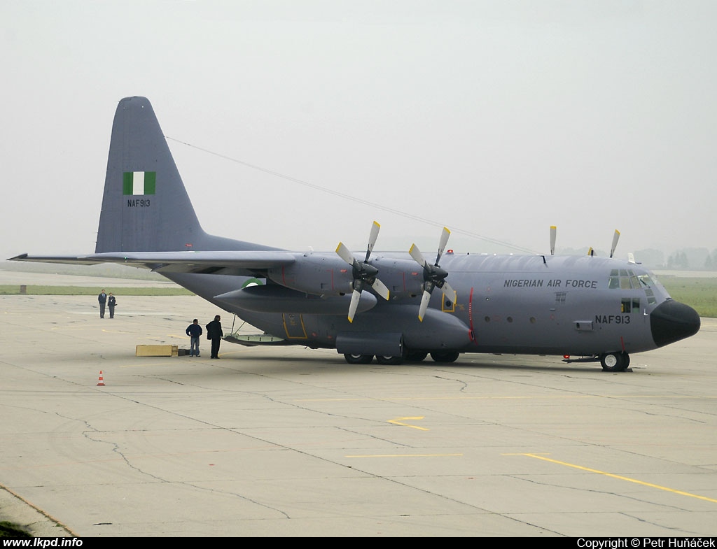 Nigeria Air Force – Lockheed C-130H Hercules NAF913