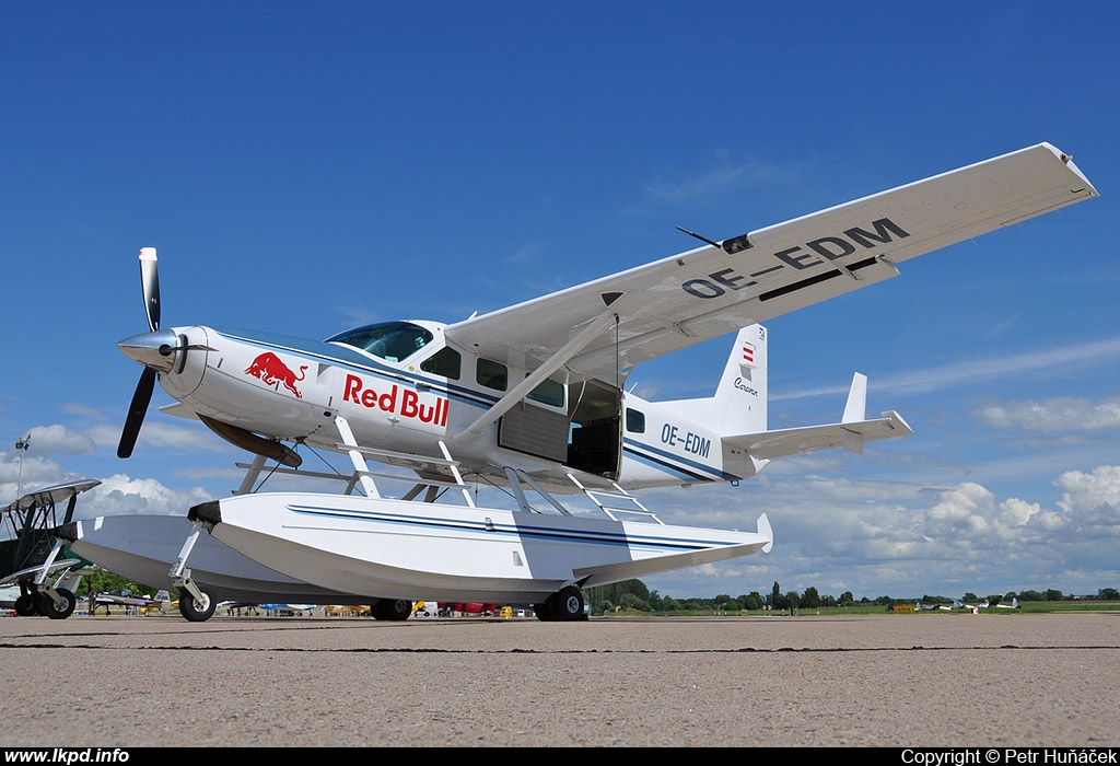 The Flying Bulls – Cessna 208 Caravan I OE-EDM