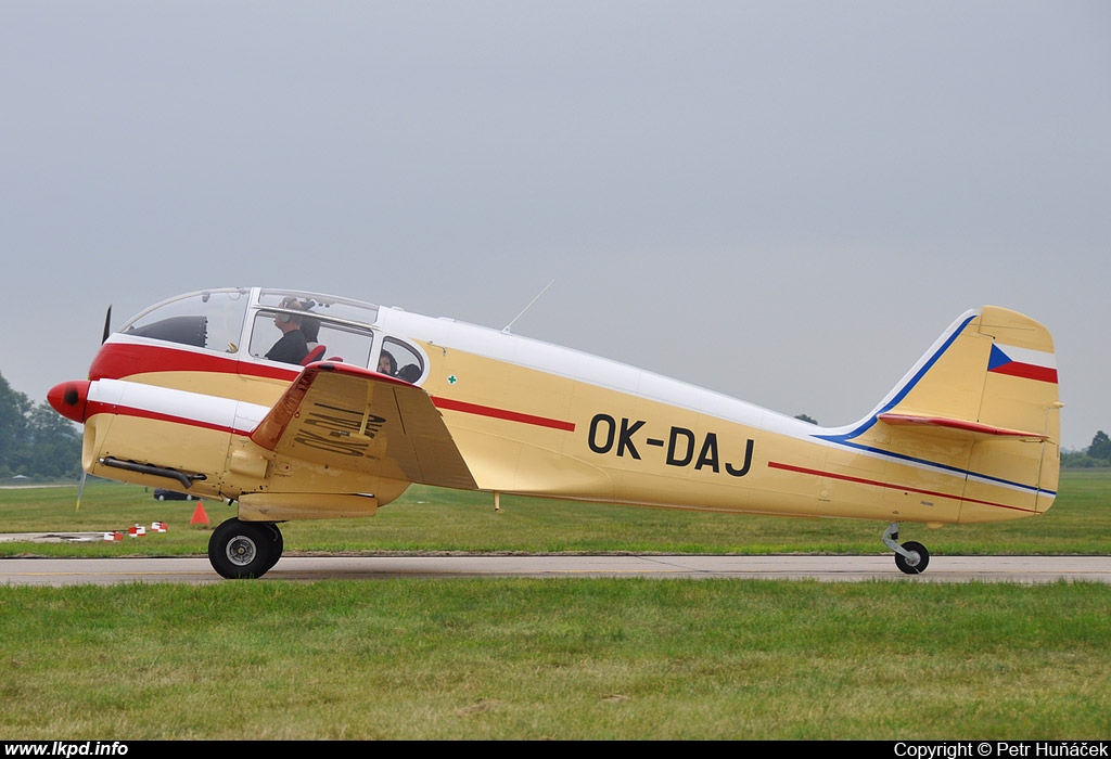 Private/Soukrom – Let Aero Ae-145 OK-DAJ