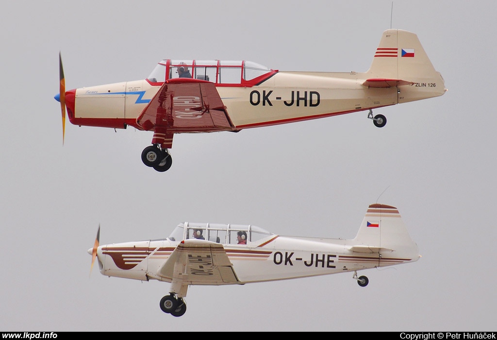 Aeroklub R – Zlin Z-126 OK-JHD