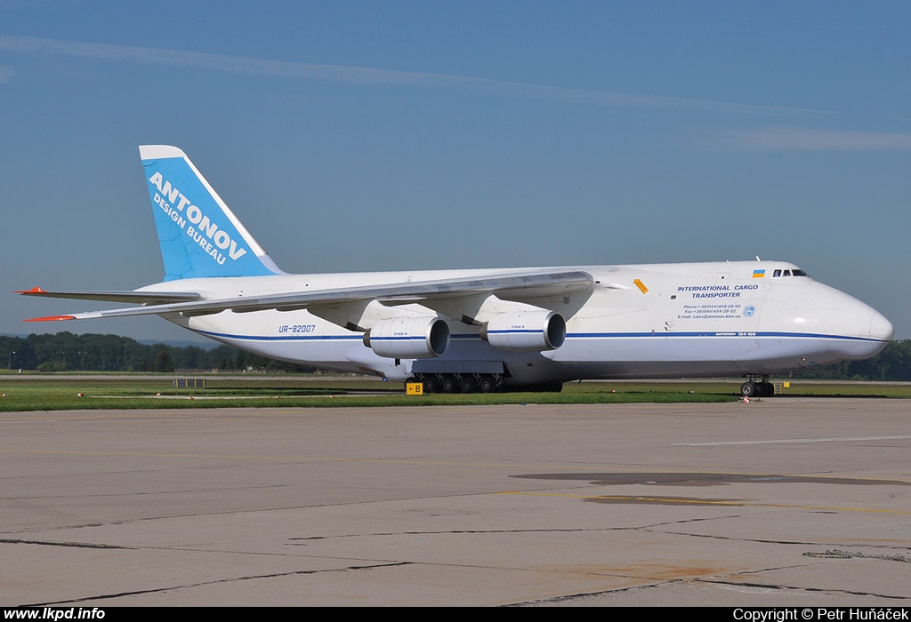 Antonov Design Bureau – Antonov AN-124-100 UR-82007