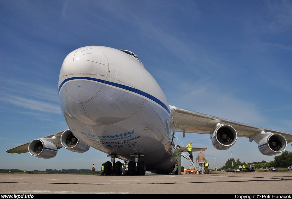 Antonov Design Bureau – Antonov AN-124-100 UR-82007