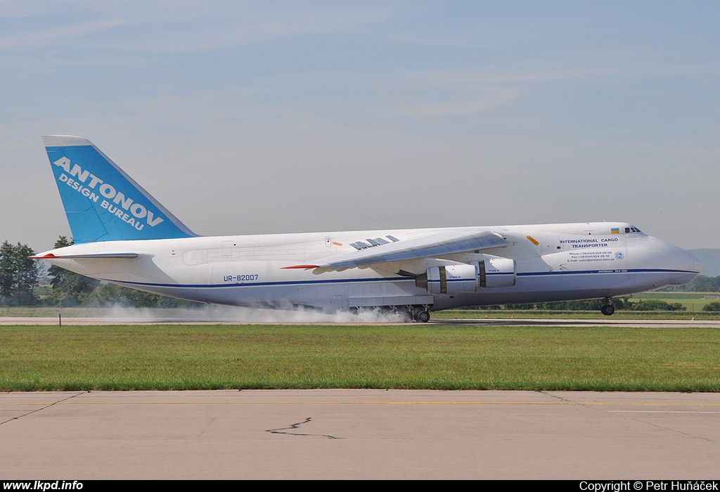 Antonov Design Bureau – Antonov AN-124-100 UR-82007