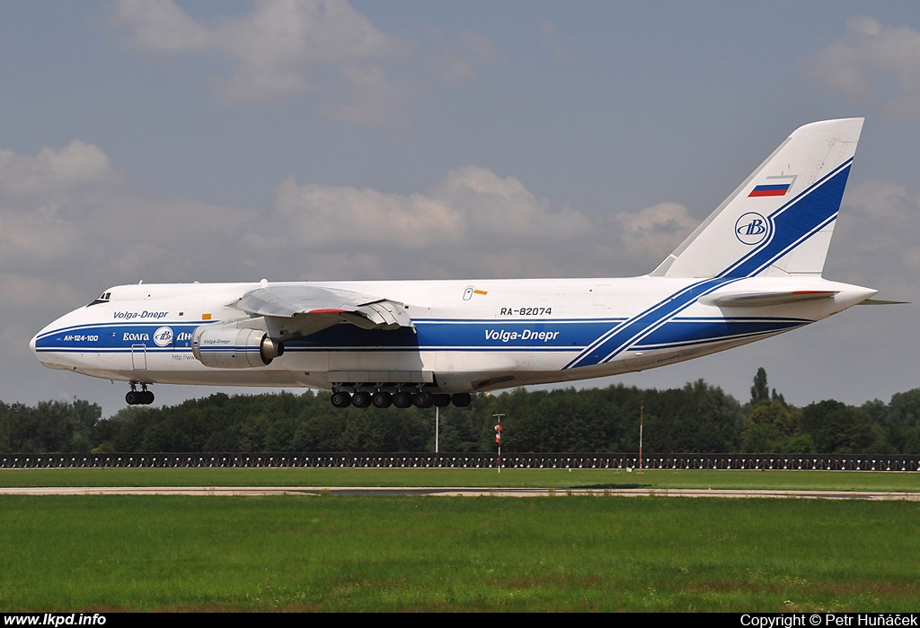 Volga-Dnepr Airlines – Antonov AN-124-100 RA-82074