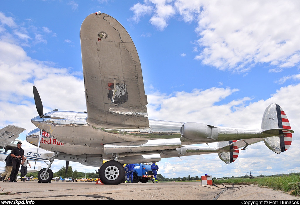 The Flying Bulls – Lockheed P-38L Lightning N25Y