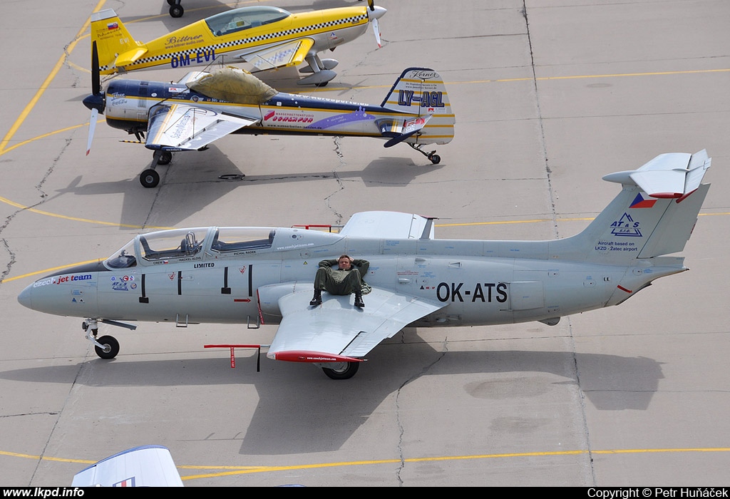 Czech Jet Team – Aero L-29 Delfn OK-ATS