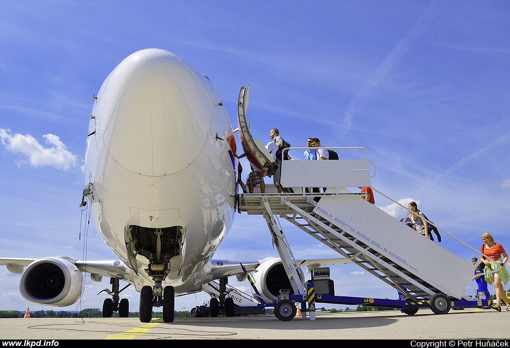 Travel Service – Boeing B737-86N OK-TVA