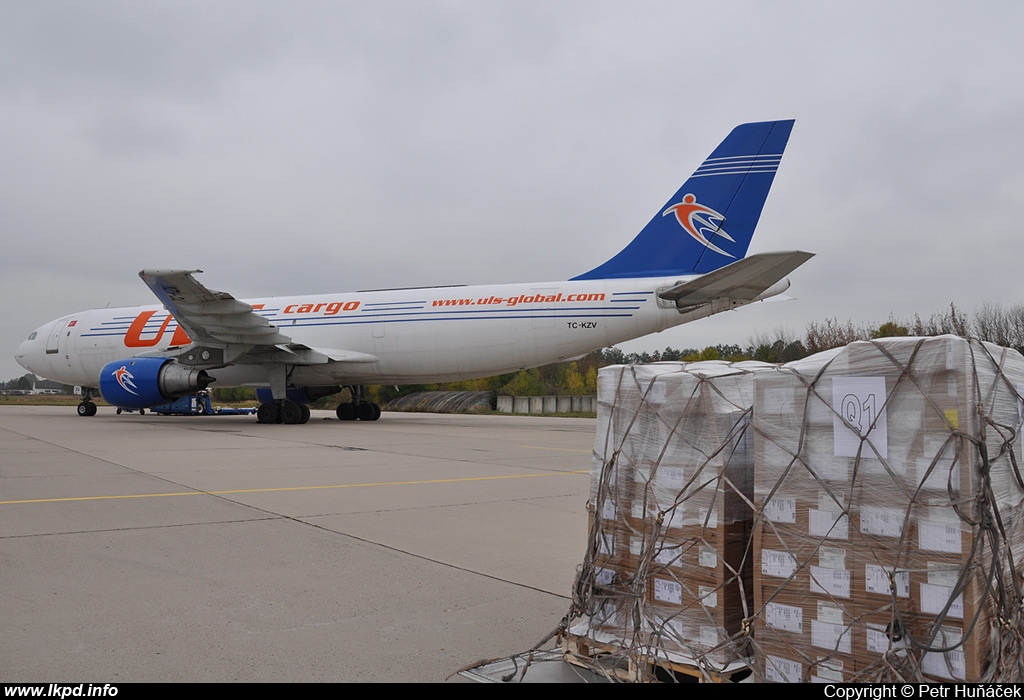 ULS Cargo – Airbus A300B4-103(F) TC-KZV