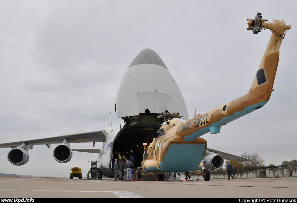 Russia Air Force – Antonov AN-124-100 RA-82028