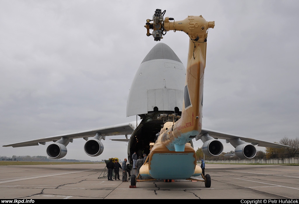 Russia Air Force – Antonov AN-124-100 RA-82028