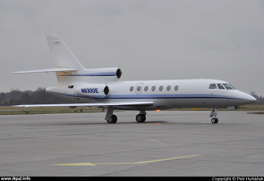 Emerson Flight Operations – Dassault Aviation Falcon 50 N8300E